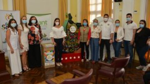 340 kilos de tapitas plásticas fueron entregados a la Fundación Sanar