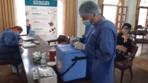 Oficina de Seguridad y Salud en el Trabajo realizó tercera jornada de vacunación en el Palacio Amarillo